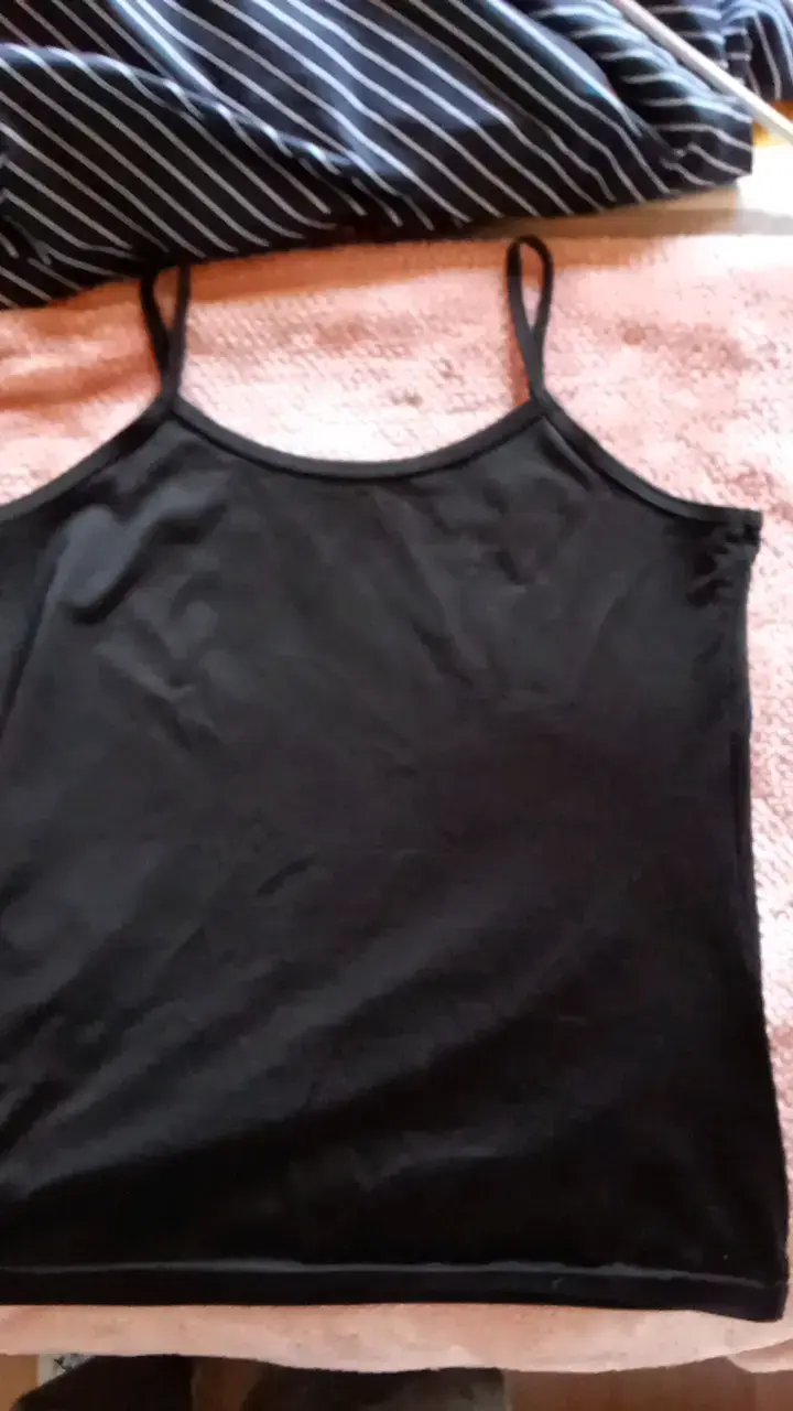 Polera negra de tirantes para mujer - 2