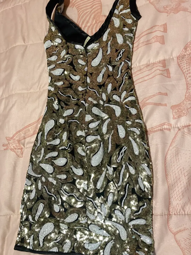 Vestido corto de lentejuelas - 2