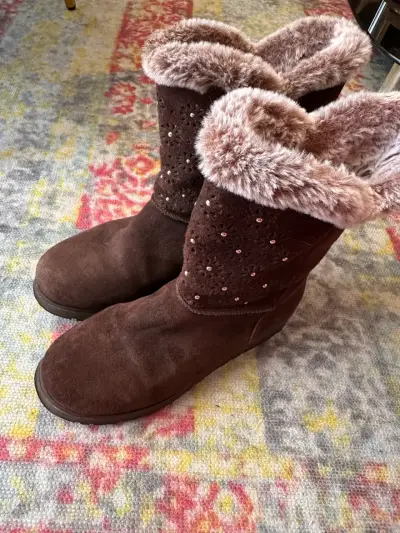 Botas de invierno marrones con forro de peluche - miniatura 1