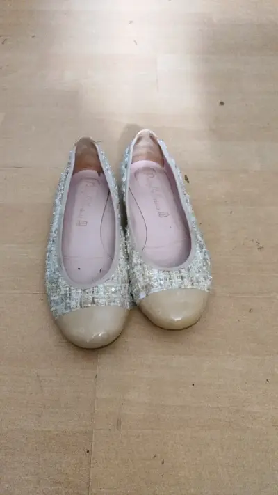 Bailarinas beige con punta redonda - miniatura 1