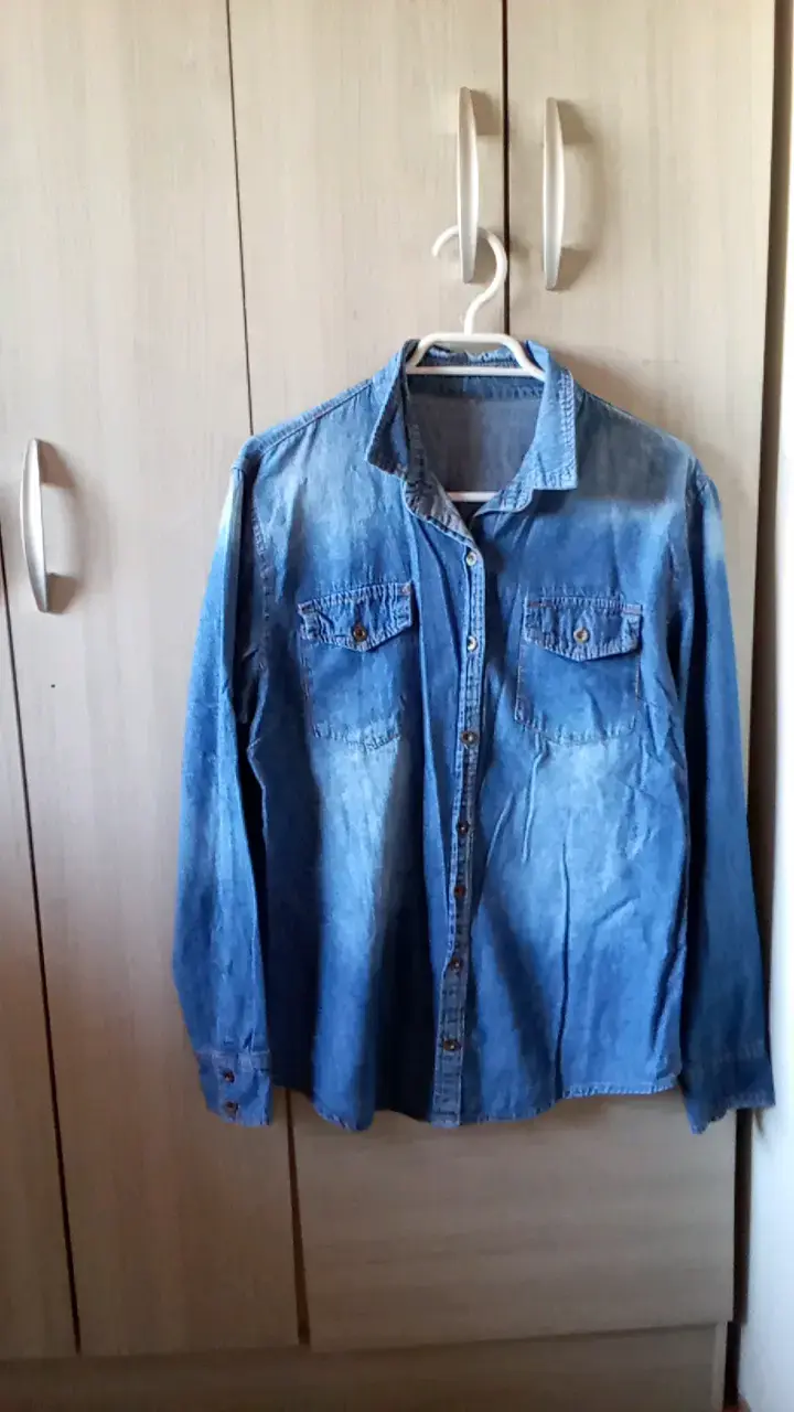 Camisa de mezclilla azul, talla aproximada M/L - 3