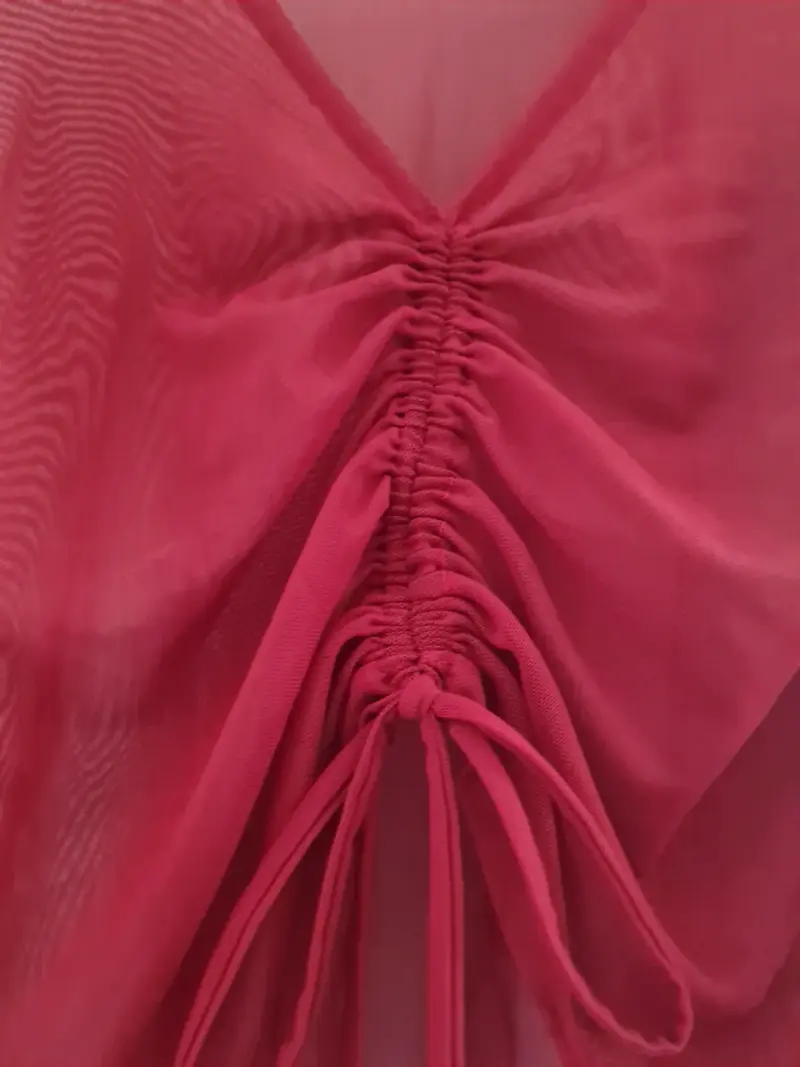 Blusa roja transparente con mangas acampanadas - 3