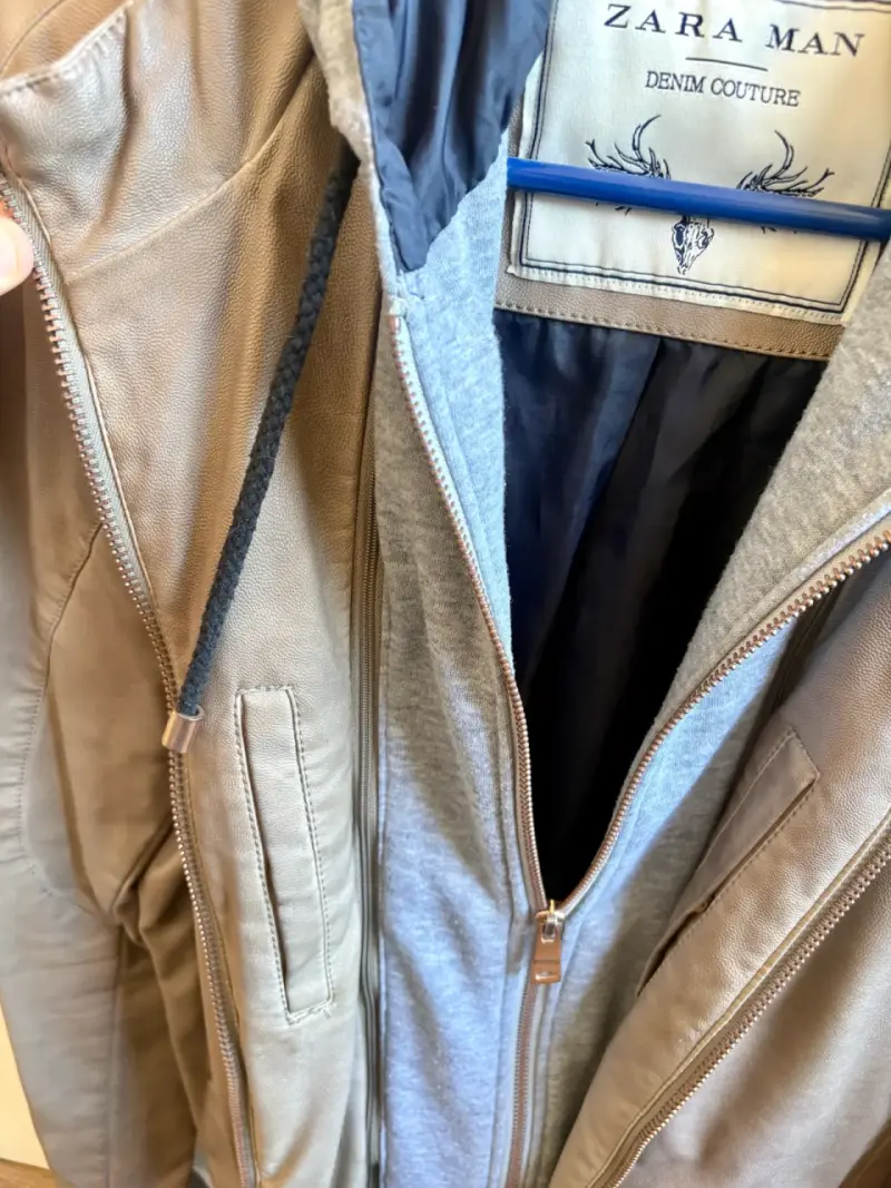 Chaqueta de cuero Zara Man con capucha - 4