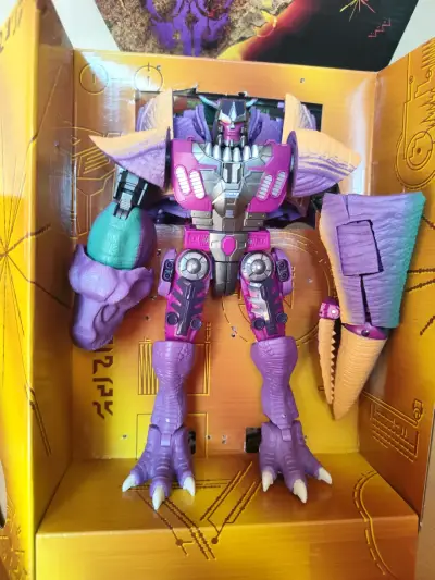 Figura Transformers Megatron Beast - miniatura 2