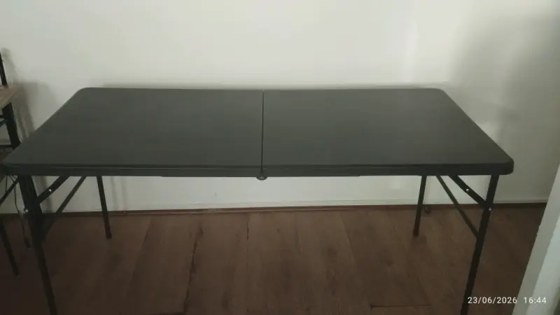 Mesa plegable negra para eventos - 2