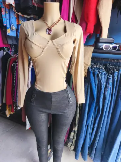Vestido ajustado de punto lila - miniatura 4