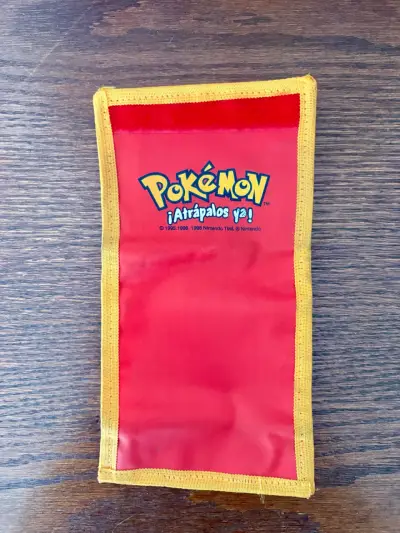 Billetera retro Pokémon roja con cierre velcro - miniatura 4