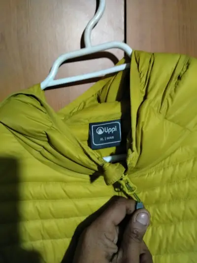 Chaqueta acolchada amarillo con capucha Upp - miniatura 5