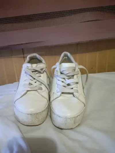 Zapatillas blancas casuales de mujer - miniatura 1