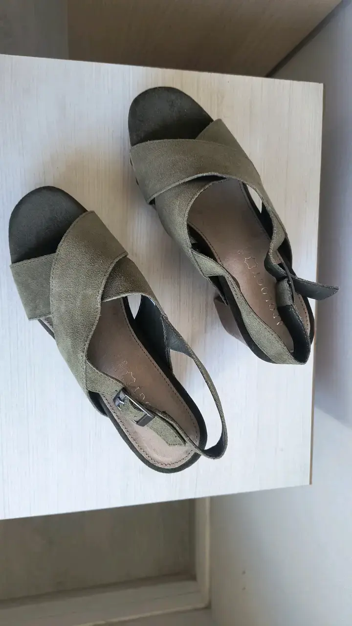 Sandalias de tacón alto verde oliva - 3
