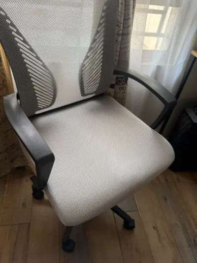 Silla de oficina ergonómica gris - miniatura 1