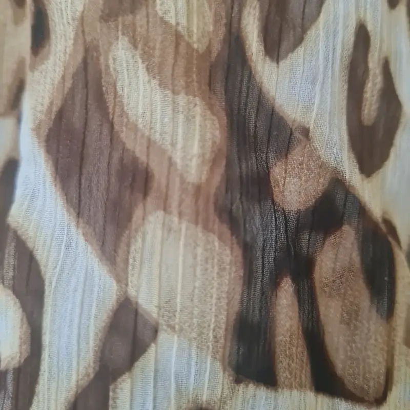 Blusa estampado animal print - 4