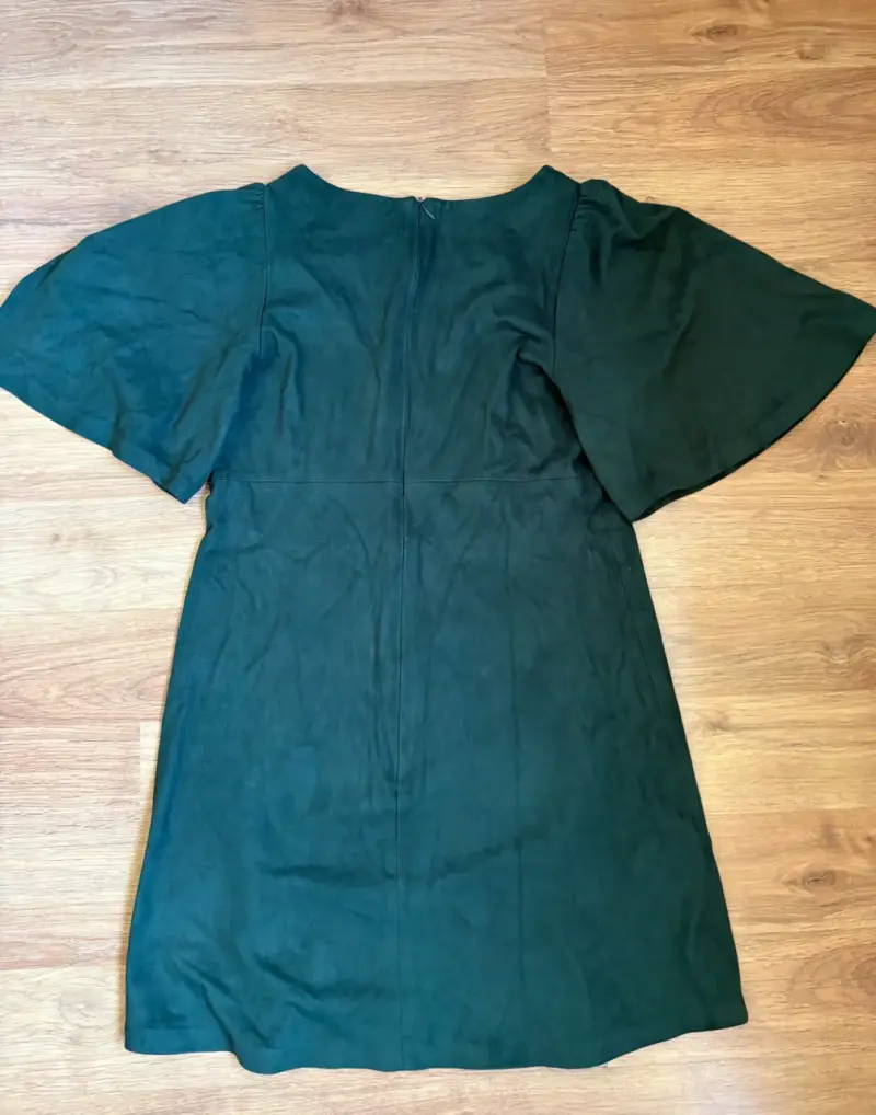 Vestido verde oscuro de manga corta - 2