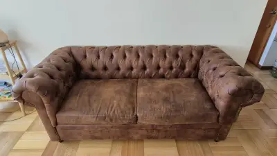 Sofá Chesterfield de cuero marrón - miniatura 4