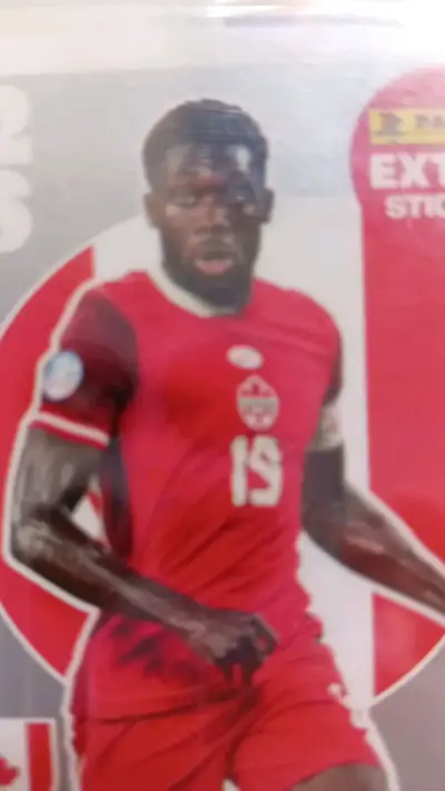 Lámina Panini Alphonso Davies Mundial 2022 - miniatura 5