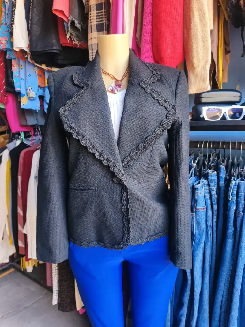 Blazer de diferentes telas y diseños - 5