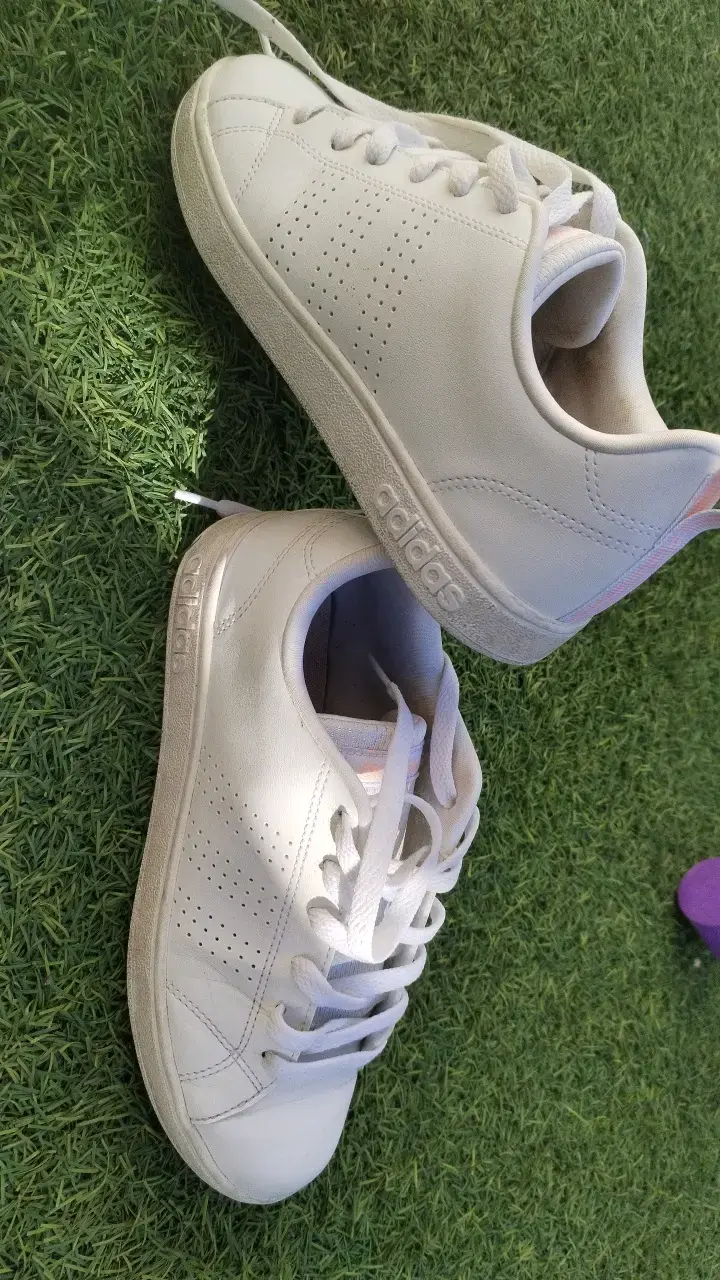Zapatillas blancas casuales para mujer - 4