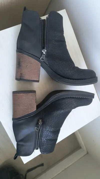 Botines negros con tacón - miniatura 5