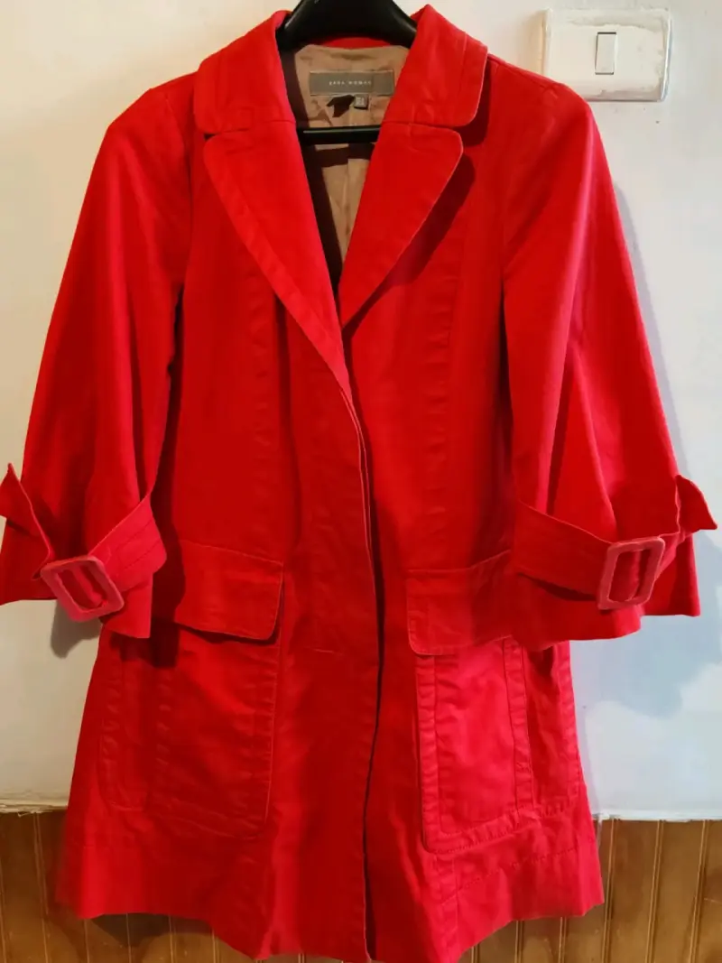 Abrigo rojo sandía Zara Woman elegante - 1