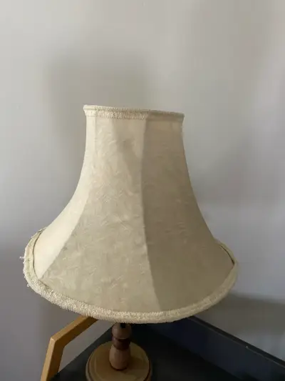Pantalla de lámpara beige clásica - miniatura 1
