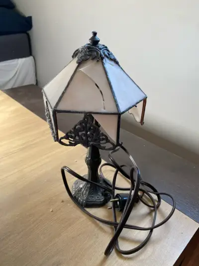 Lámpara de mesa a reparar con pie antiguo - miniatura 2