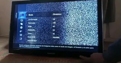 Televisor Samsung de 32" buen estado y funcionando - miniatura 6