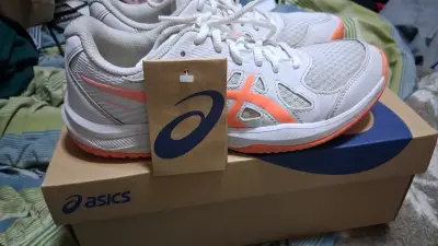 Zapatillas deportivas Asics blancas y naranjas - miniatura 3