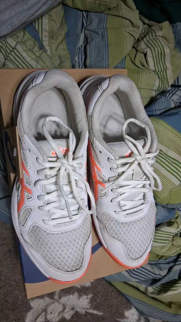 Zapatillas deportivas Asics blancas y naranjas - 4