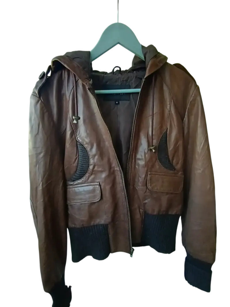 Chaqueta Bomber de Cuero Nine West con Capucha