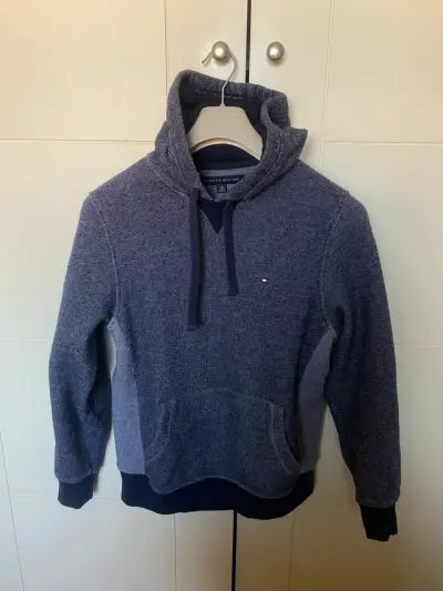 Polerón Tommy Hilfiger azul con capucha - miniatura 1