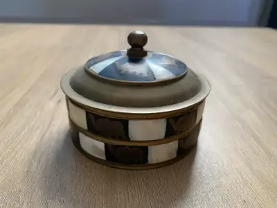 Adorno decorativo  metal con diseño de elefantes - miniatura 3