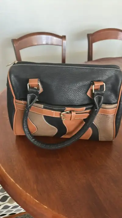 Cartera de cuero sintético tricolor elegante - miniatura 1