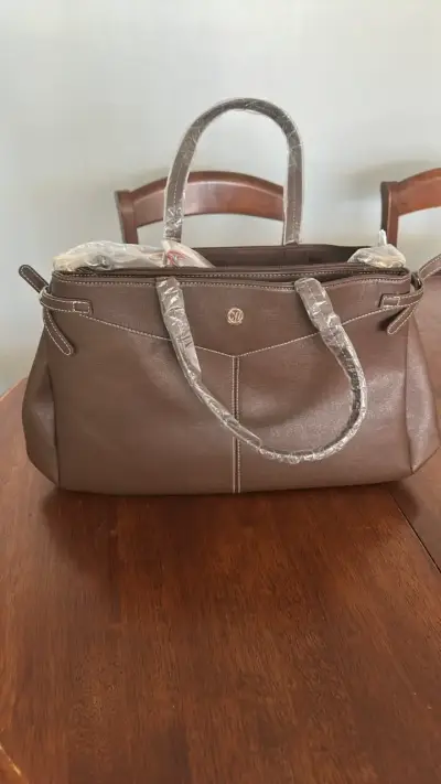 Cartera para notebook en café, con asas resistente - miniatura 1