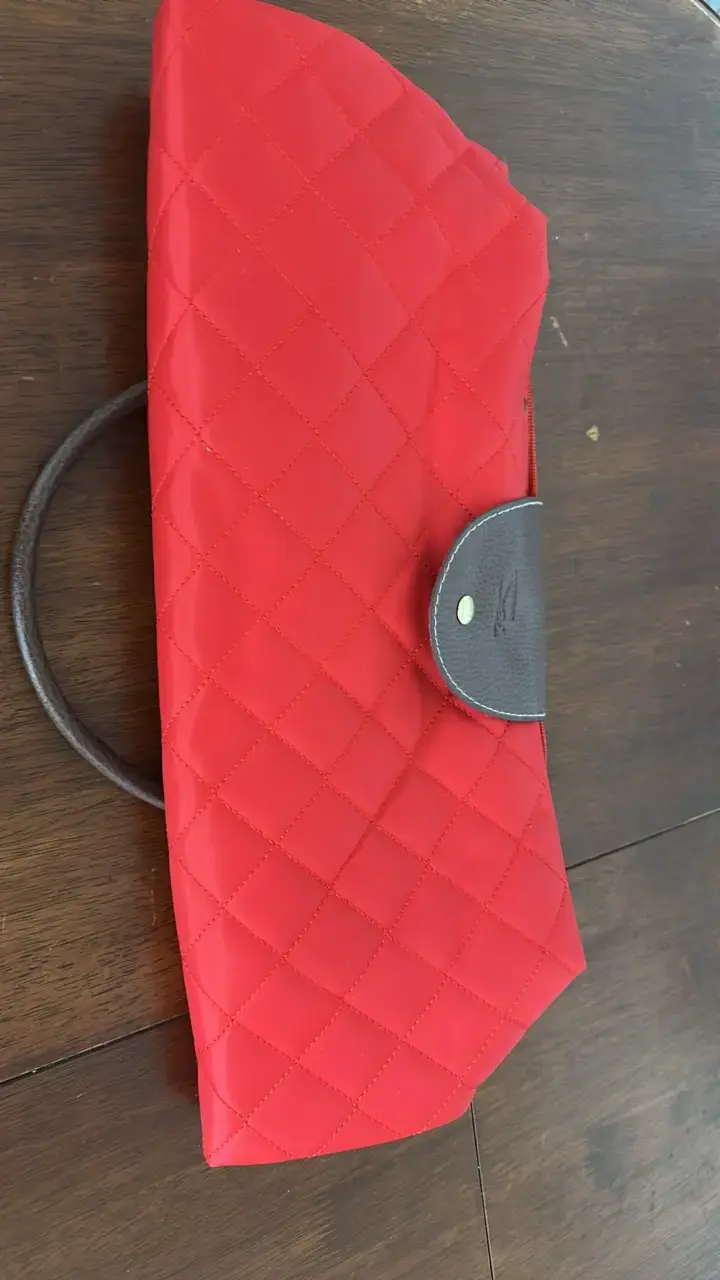 Bolso tote rojo acolchado elegante - 2