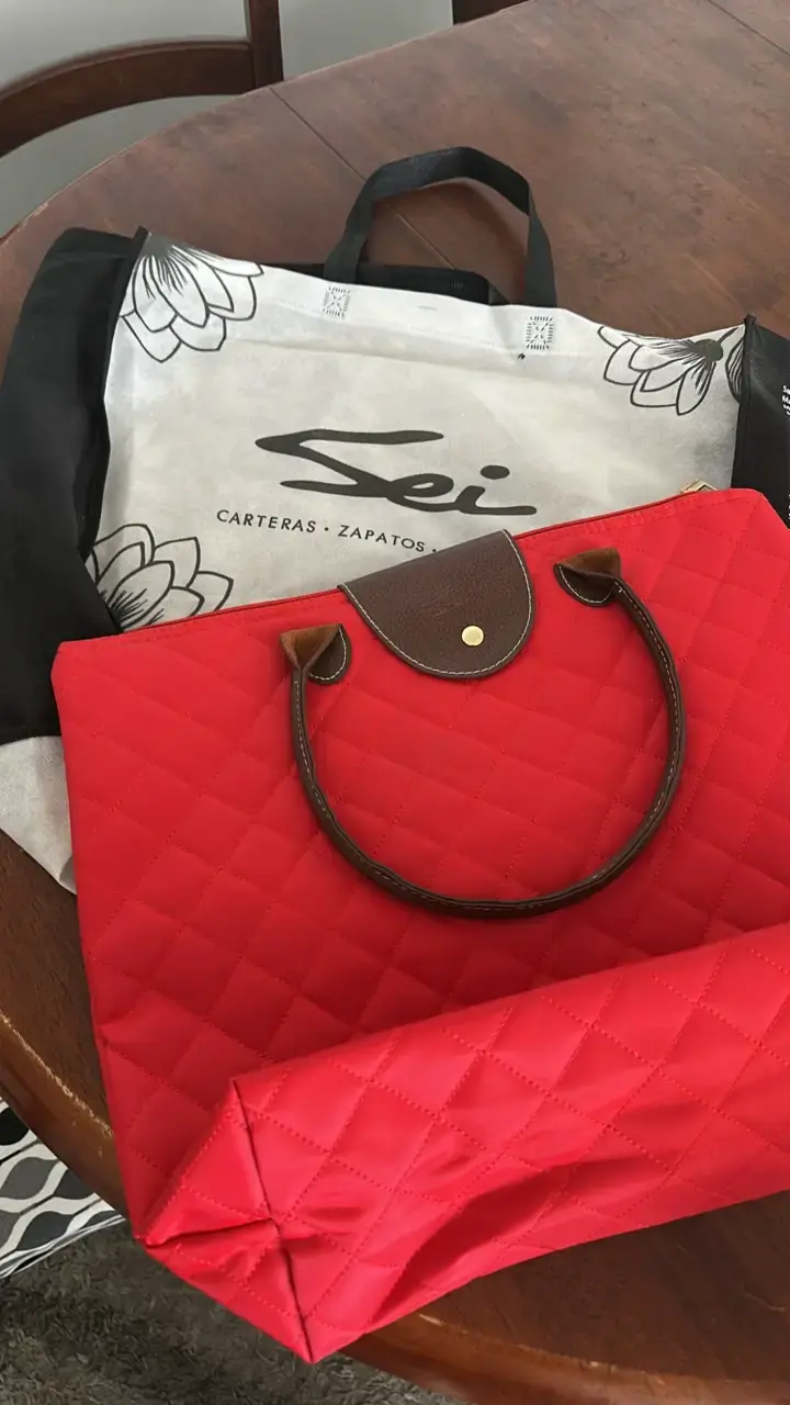 Bolso tote rojo acolchado elegante - 3