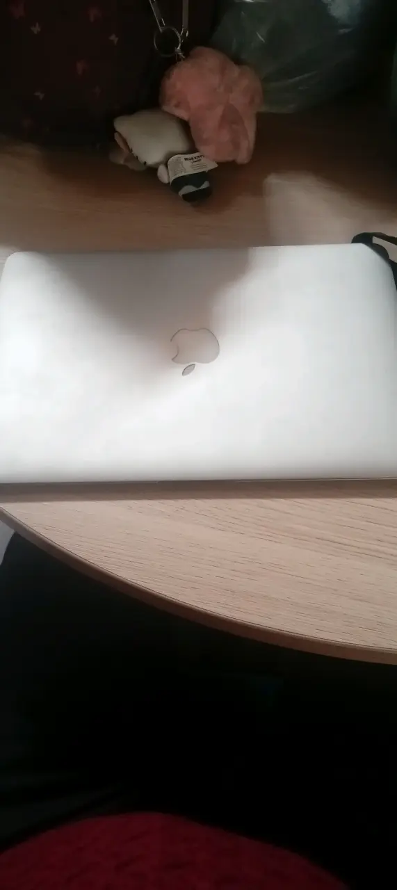 MacBook Air usado en buen estado - 2