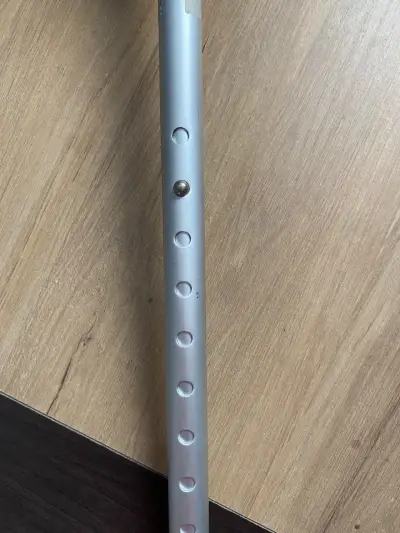 Bastón ajustable de aluminio - miniatura 1