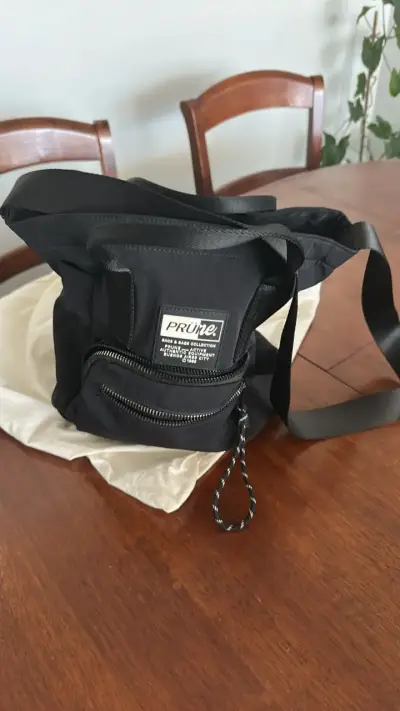 Bolso negro Prüne con múltiples bolsillos - miniatura 1