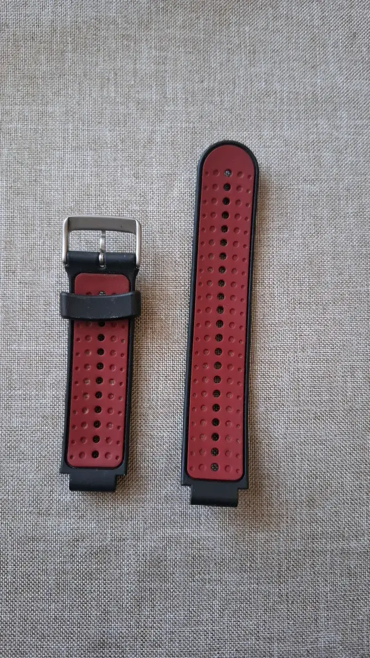Reloj deportivo Garmin Forerunner con correa roja - 3