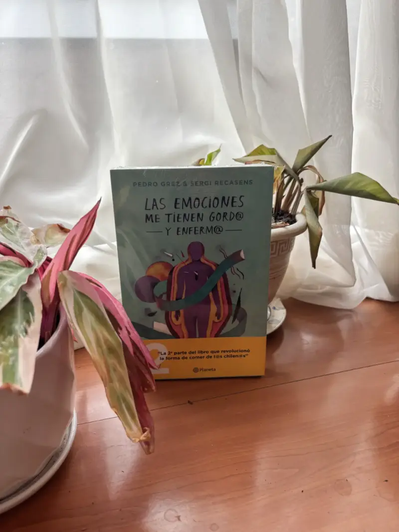 Libro 'Las emociones me tienen gord@ y enferm@'
