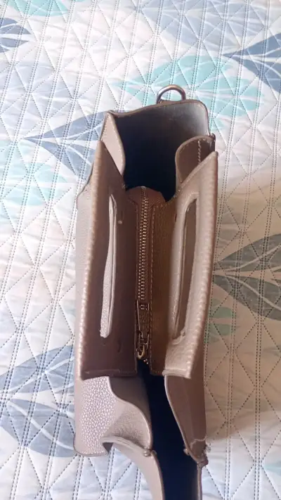Bolso de mano marrón elegante - miniatura 2