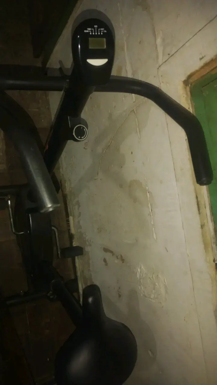 Bicicleta estática Bodytone para ejercicio - 3