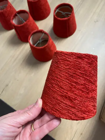 6 Pantallitas de lámpara rojas pequeñas - miniatura 1