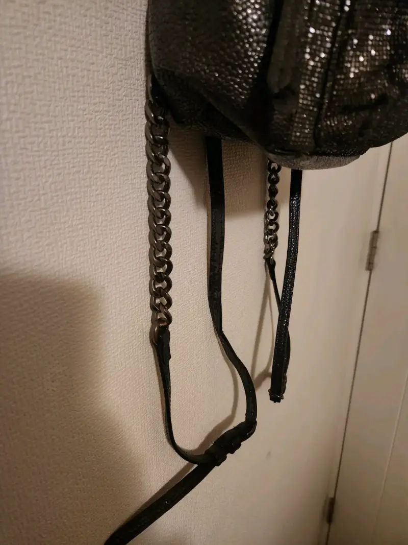 Mochila brillante Victoria's Secret negra - 6