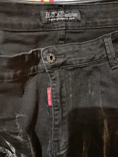Jeans negros desgastados para hombre - miniatura 4