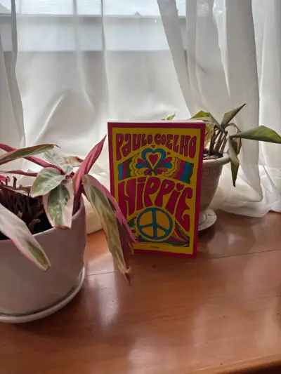 Libro 'Hippie' de Paulo Coelho - miniatura 1