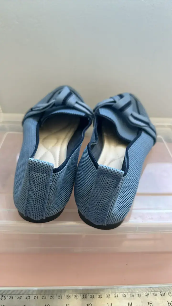 Zapatos planos azules con lazo elegante - 2