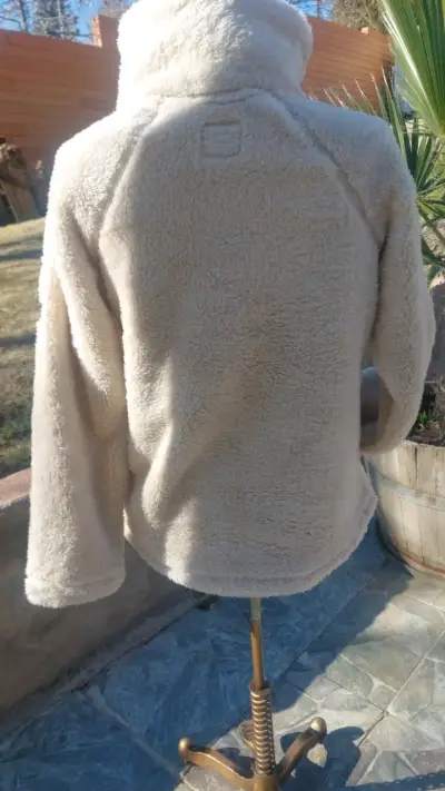 Chaqueta de lana beige con cierre - miniatura 2