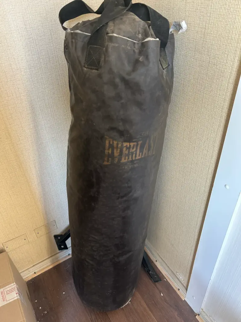 Saco de boxeo Everlast usado - 2