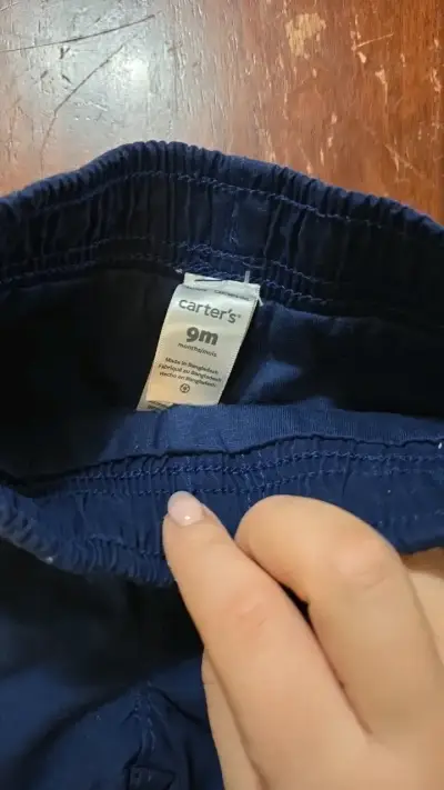 Pantalones de bebé azul marino con cordón - miniatura 2